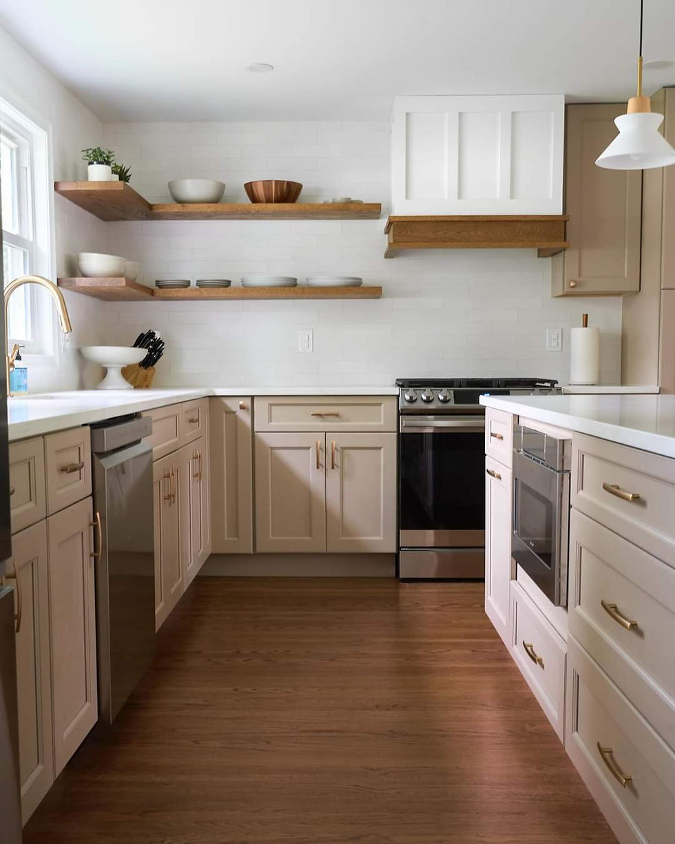 Interior Home Renovation – Modern Farmhouse Design & Custom Finishes