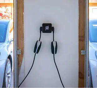 Neocharge-2-teslas.webp