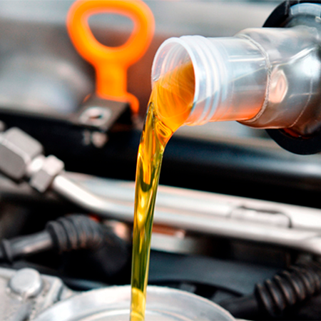 troca de óleo e manutenção preventiva de caminhões diesel