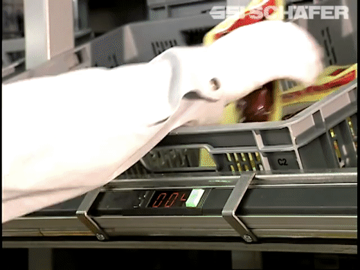 Warehouse_Picking_systems_pick_by_light_a_warehouse_logistic.gif