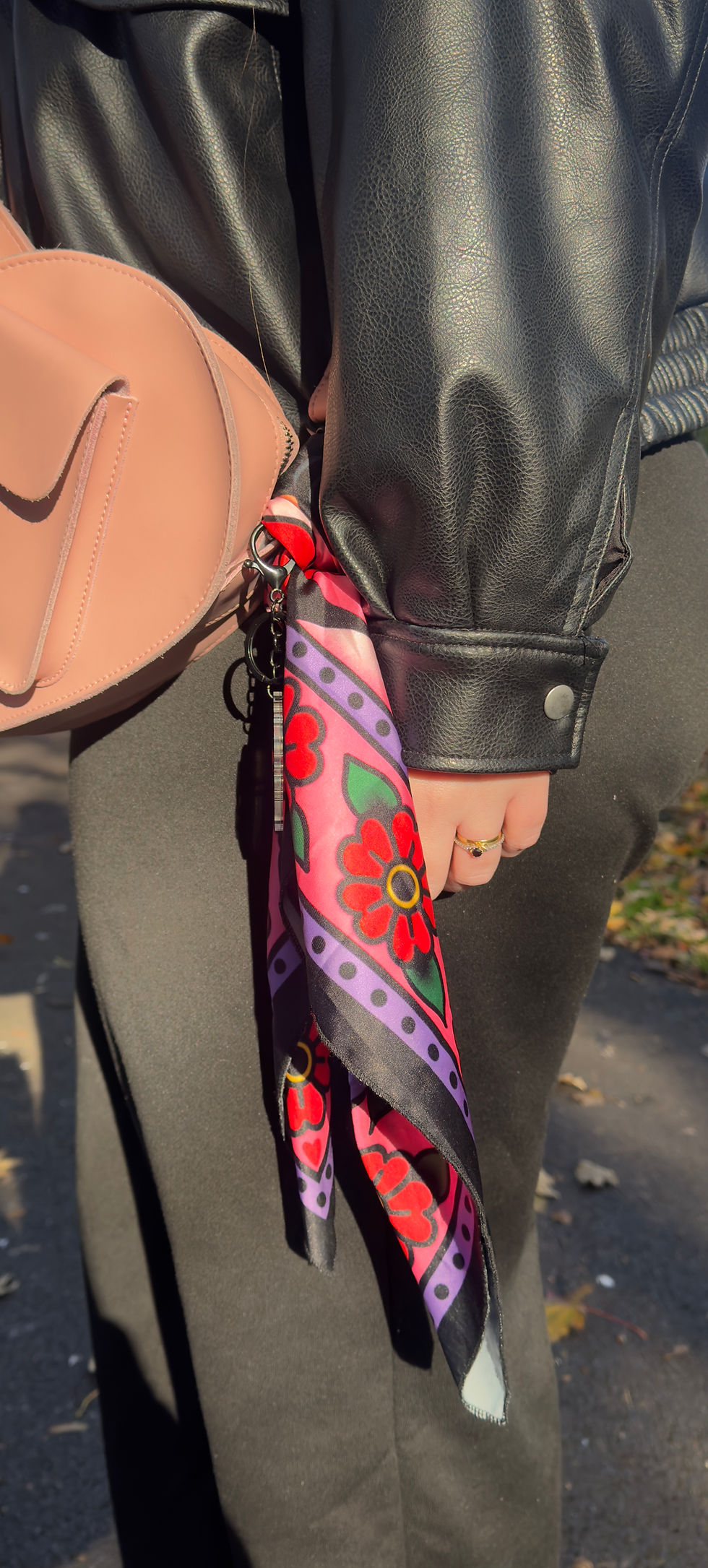 Thumbnail: Scarf