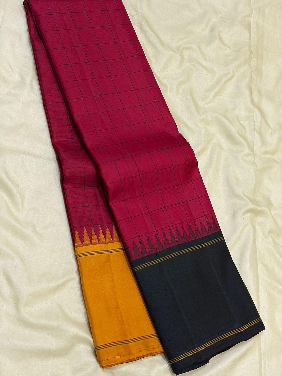 Thumbnail: Vermilion Classic Pure Kanjivaram Silk Saree