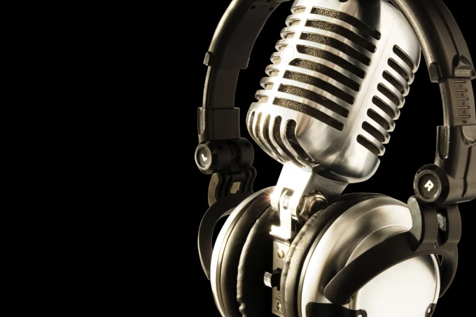 579a3c4d0e2163457522f5c5cool-microphone-wallpaper-1920x10801.webp