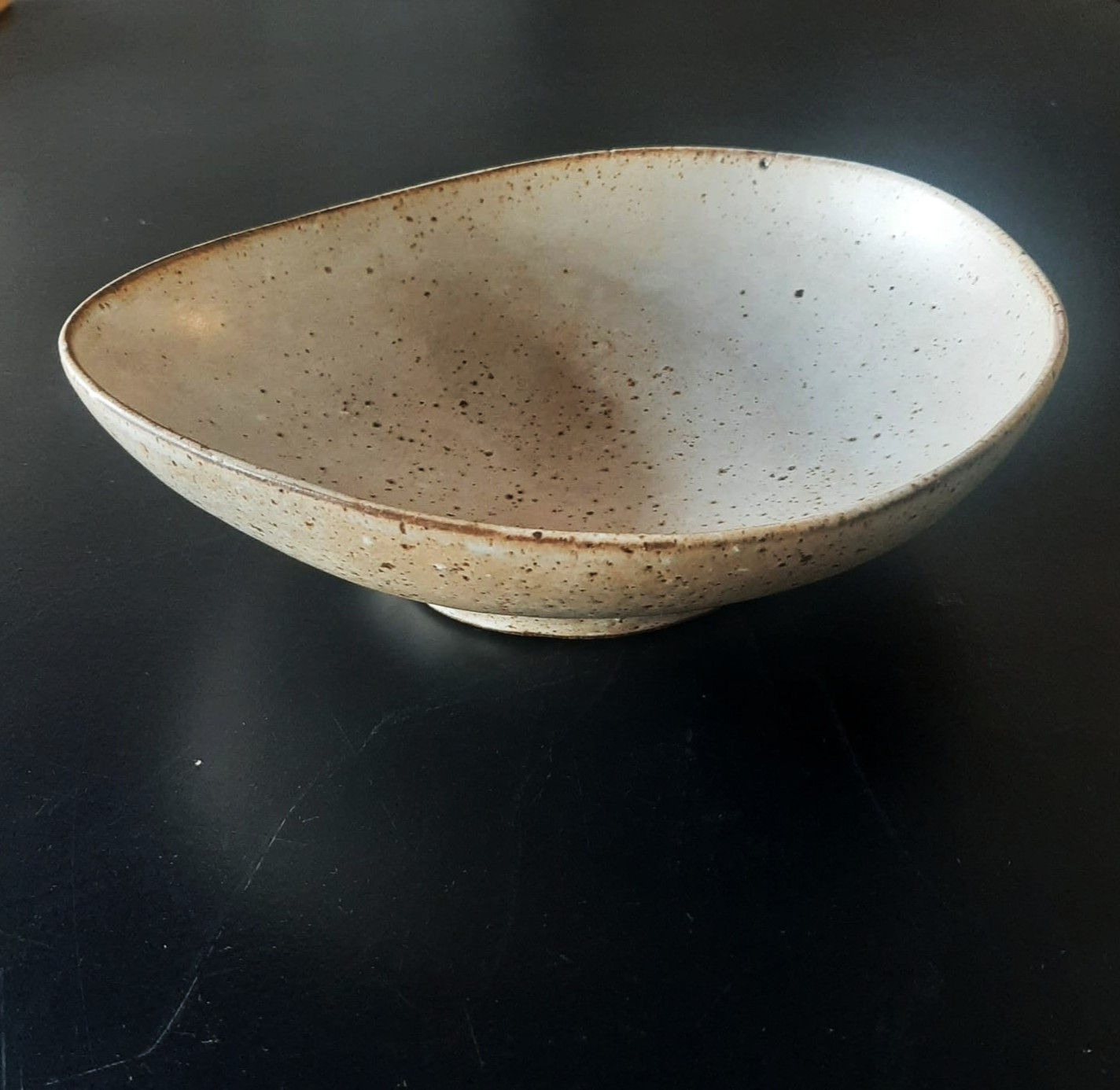 Prato fundo com pé 24x6 cm / SIM