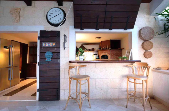 full_kitchen.jpeg