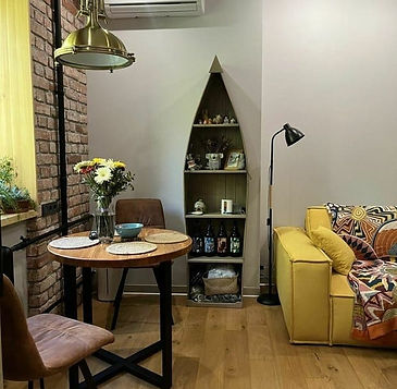 8. Poradenství v oblasti dekorací a vybavení