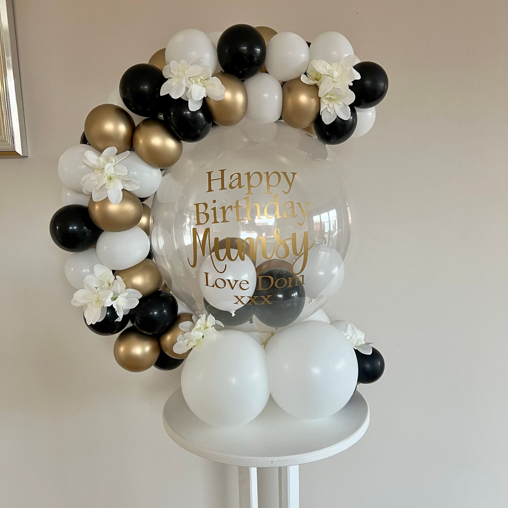 Table Bubble Garland