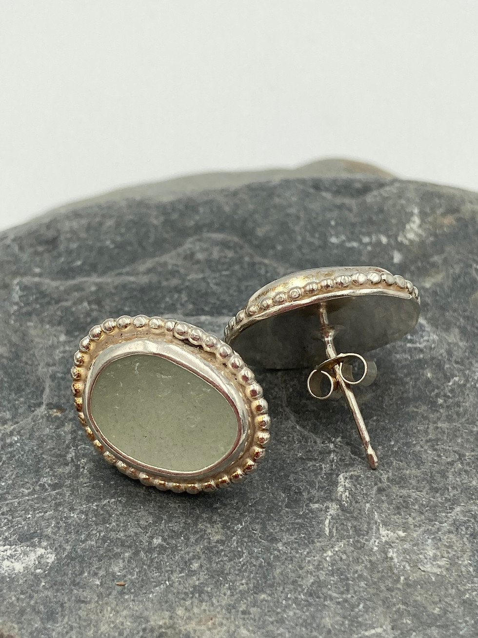 Thumbnail: Beaded seaglass studs
