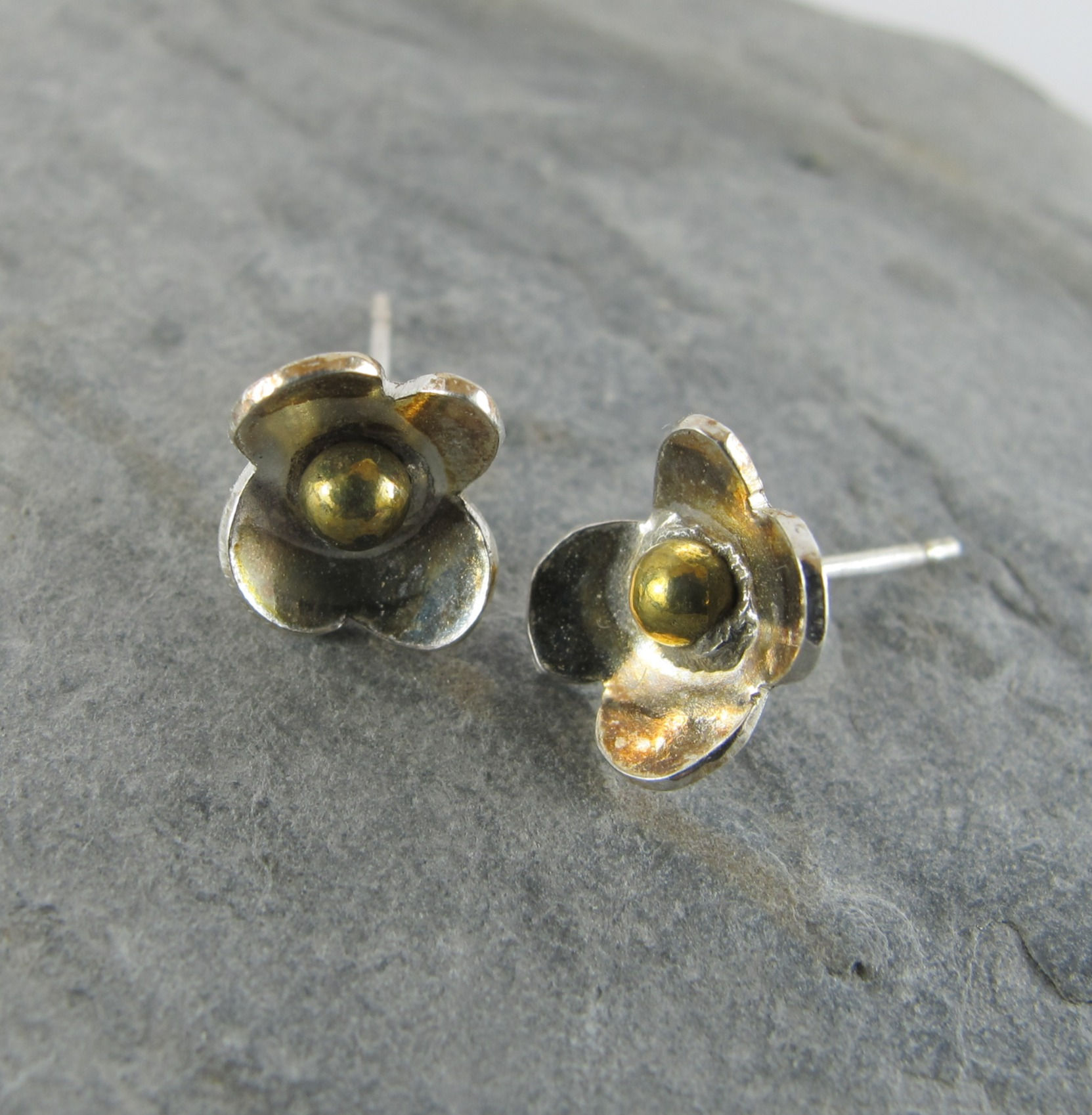Flower studs