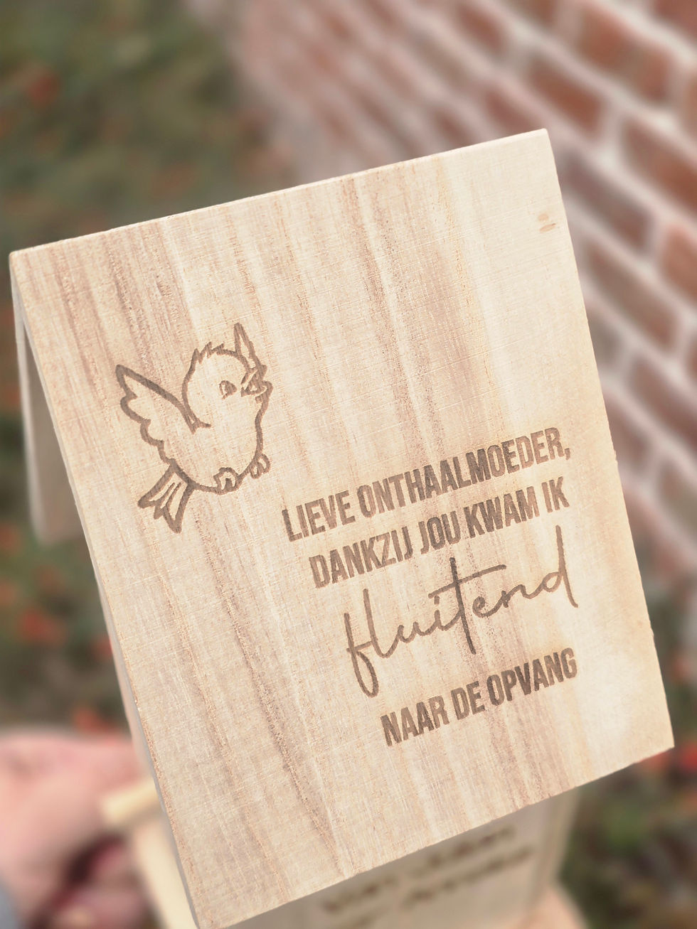 Thumbnail: Vogelhuisje met hartje en gravering  (juf, onthaalmoeder, papa,begeleidster,...)