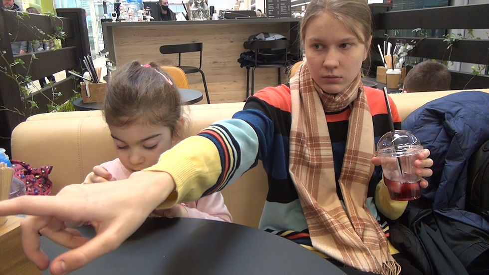 Thumbnail: Shopping in the store.