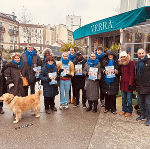 Aurélie Taquillain à Charras avec son équipe, malgré la neige, pour partager avec vous notre programme pour Courbevoie. ❄️ 