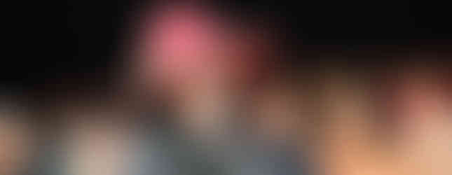 Photo du défilé : Ghislaine, gros plan sur son chapeau