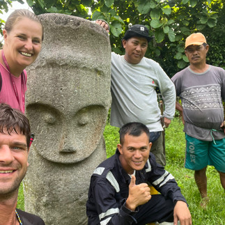 Megalit Langke Bulava, Pada, Sulawesi