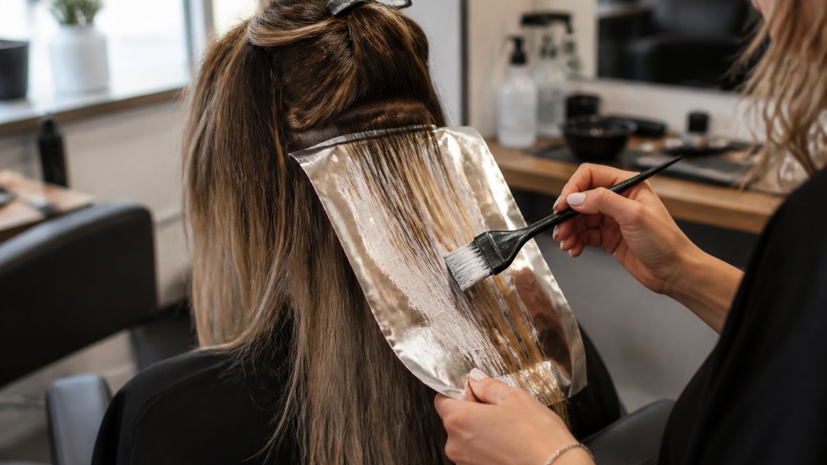 Hair Highlights Review: Types, Aftercare & Expert Tips