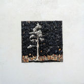 Tableau en mosaïque de marbre et pâtes de verre, représentant un pin Sylvestre dans la nuit.