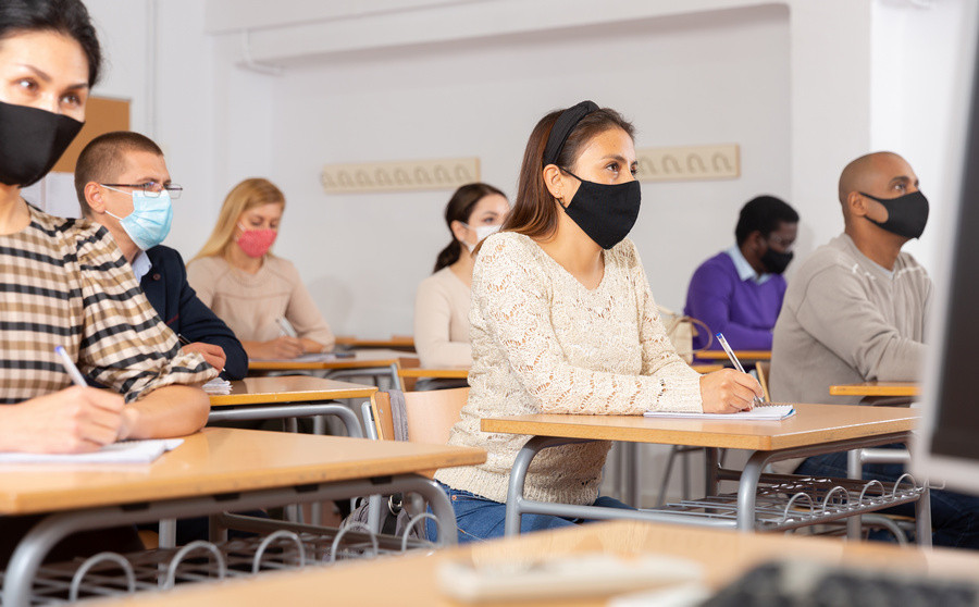 Enade 2021: coordenadores dos cursos de graduação devem inscrever estudantes para o exame