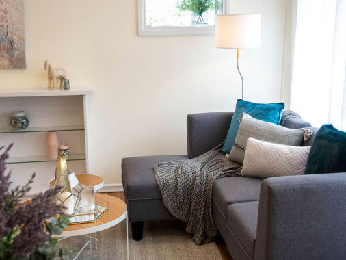 Balwyn North, 2BR Villa. Sold at $100K over the range.