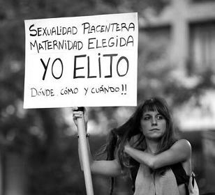 scrache_feminista_1-057d5_edited.jpg