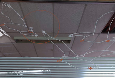 meeuwen vliegend, lijntekening, raamtekening Greet Cannaerts