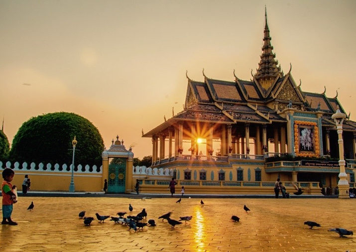 Phnom-Penh-4-800x532 (1).jpg