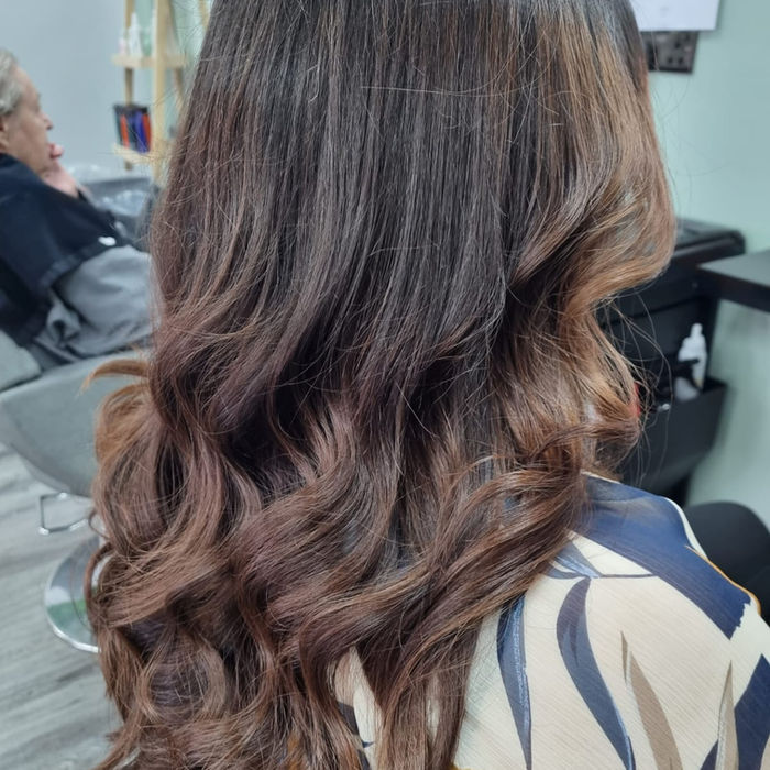 HQ Hair Lounge & Academy