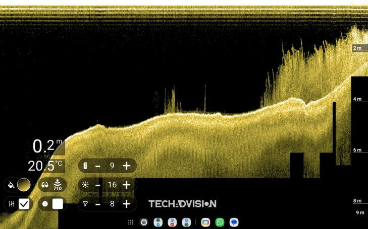 Black pulse fishfinder