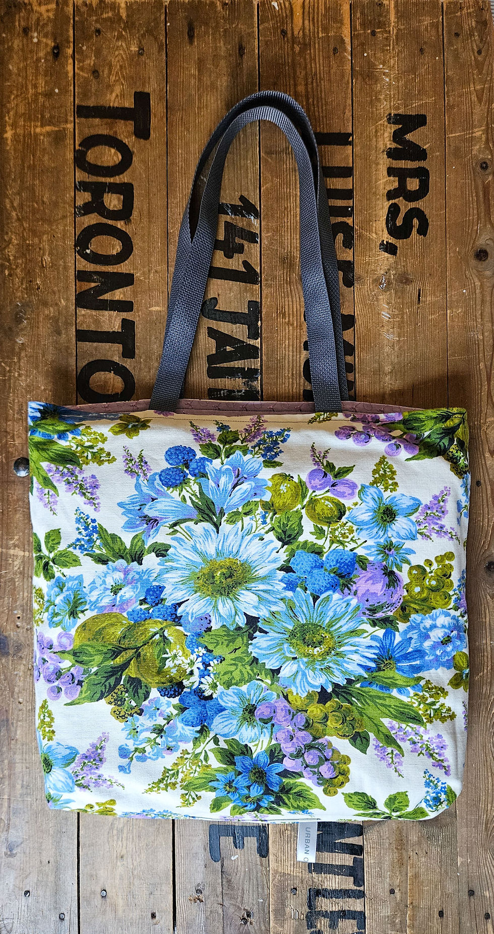 Thumbnail: Mid-century modern MCM floral & 1980s Mauve eyelet | Vintage reversible tote