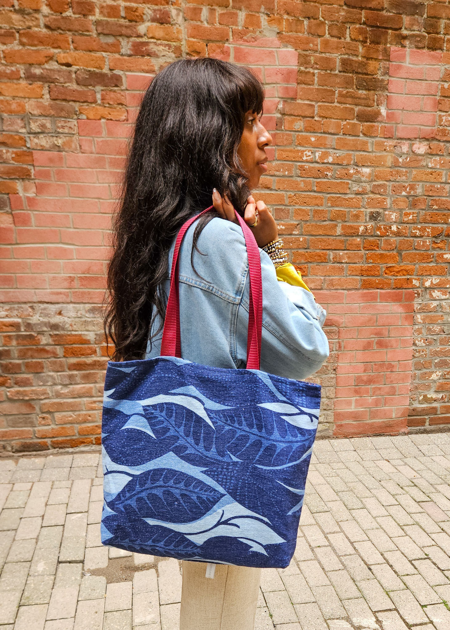 MCM Indigo blue leaves & 1990s print in Cranberry BAG BAG - Reversible tote