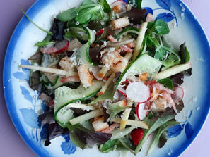 Dé salade uit de Alpen die het goed doet als bijgerecht