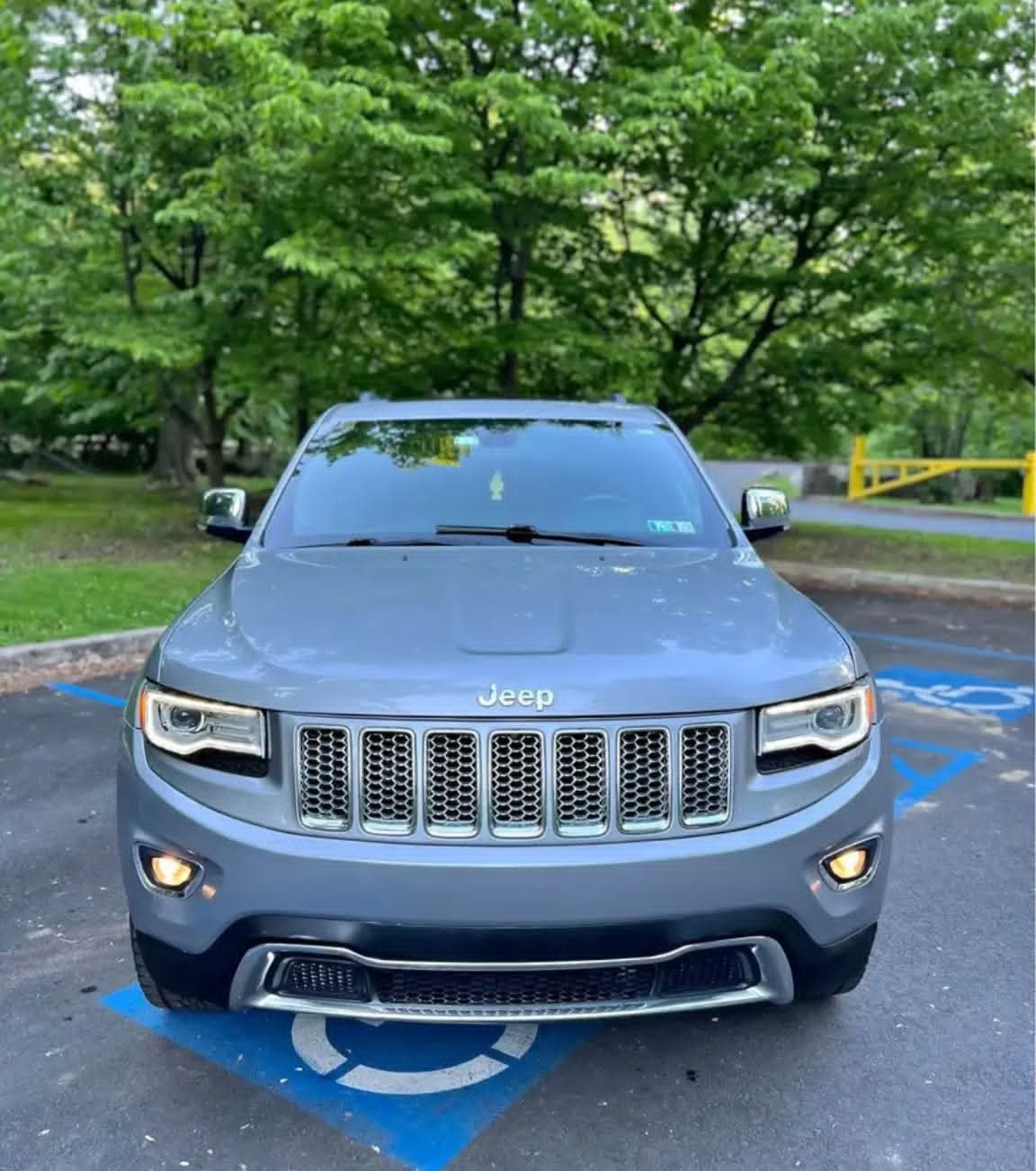 2014 Jeep
Grand Cherokee.