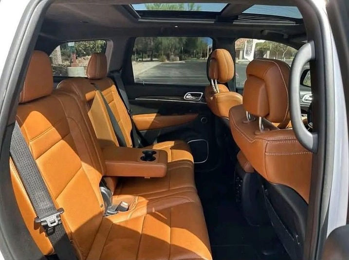 Thumbnail: 2016 Jeep Grand Cherokee SRT
Make:  Jeep
Model:  Grand Cherokee