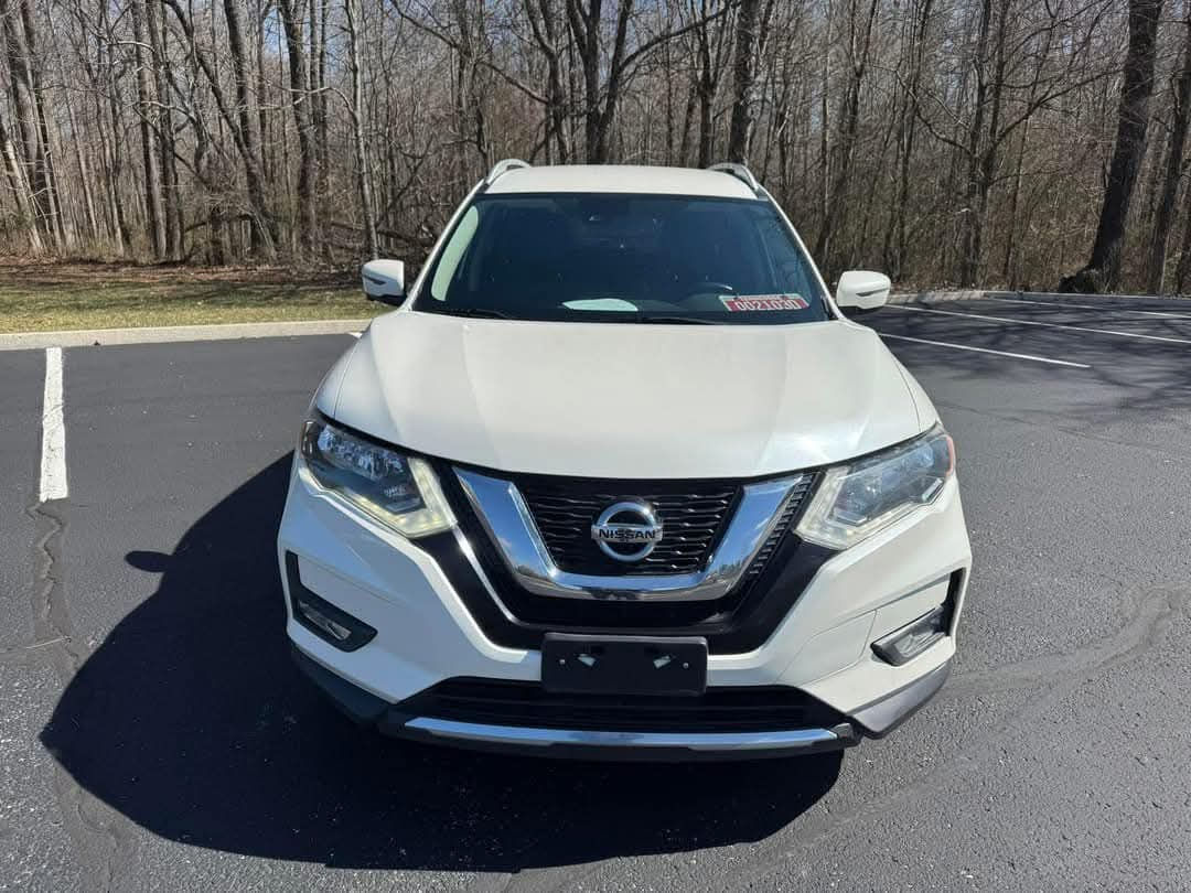 👍2017 Nissan Rogue SL
2.5 4 cylinder Aut1omatic 
