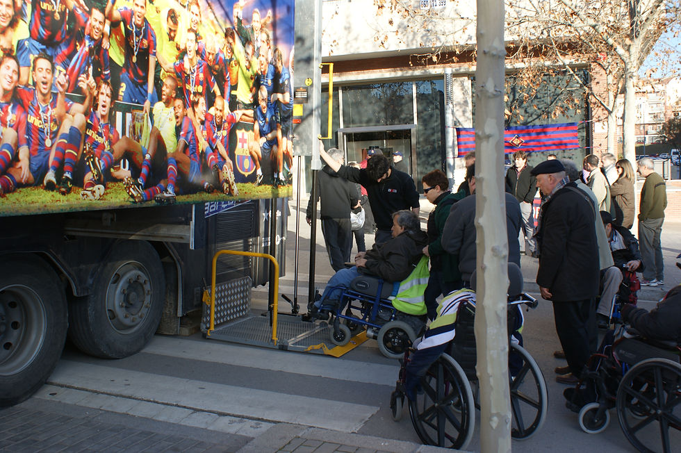 AUTOCAR DE 6 COPES 06 02 10 027