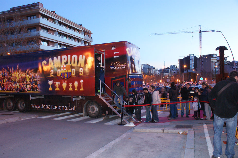 AUTOCAR DE 6 COPES 06 02 10 093