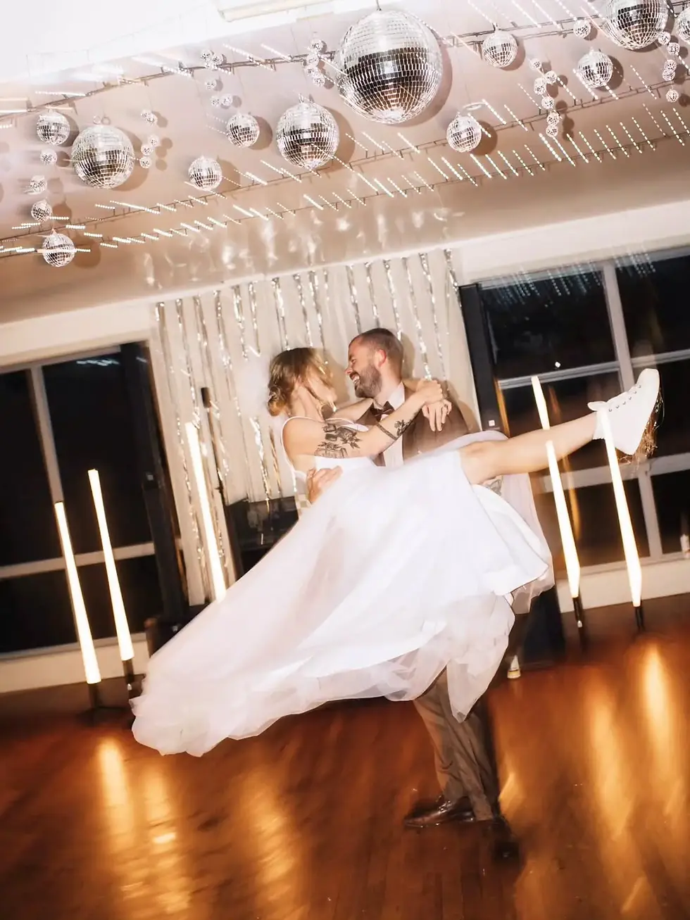 couth coast nsw husband wife wedding dancefloor.webp