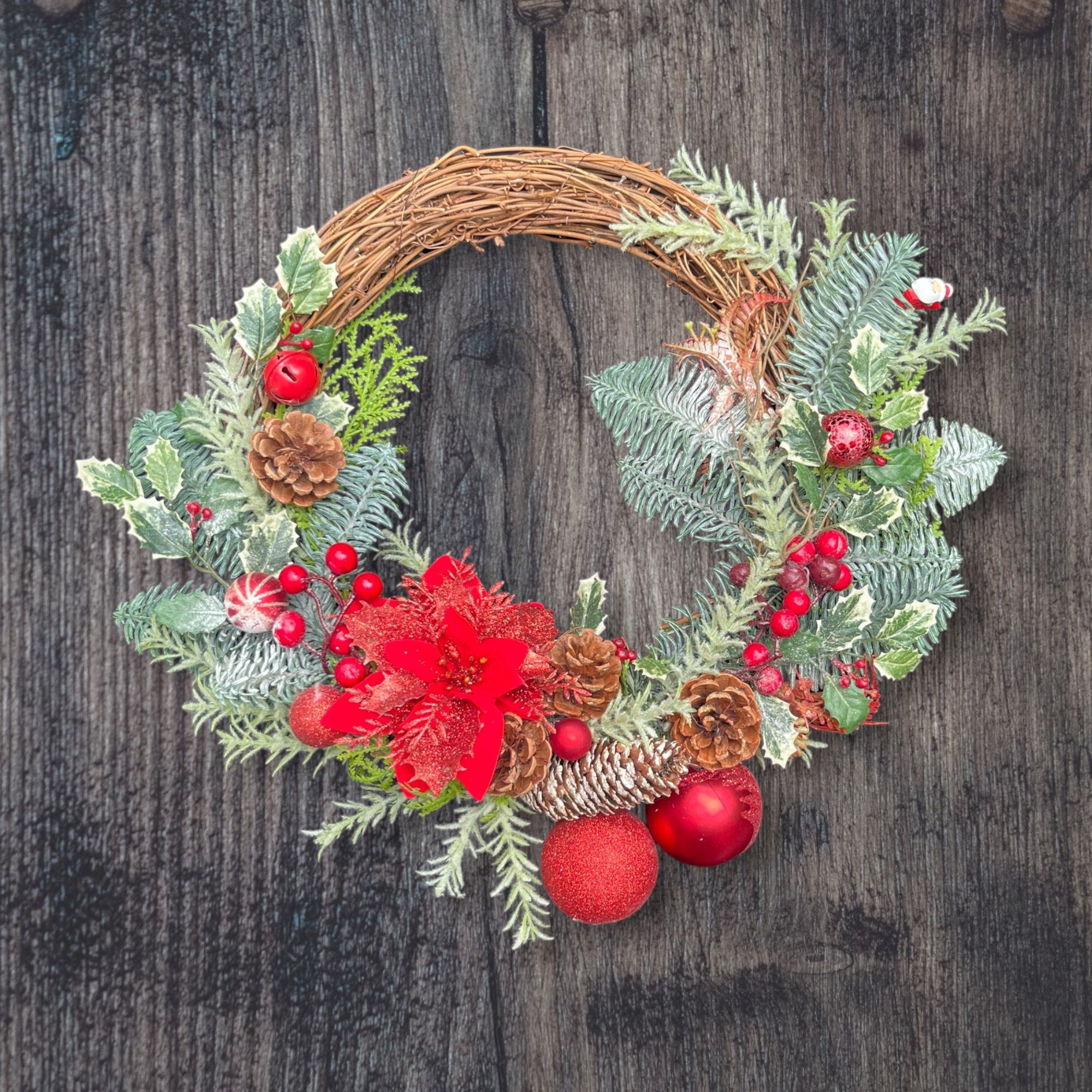 Yuletide Radiance Christmas Wreath