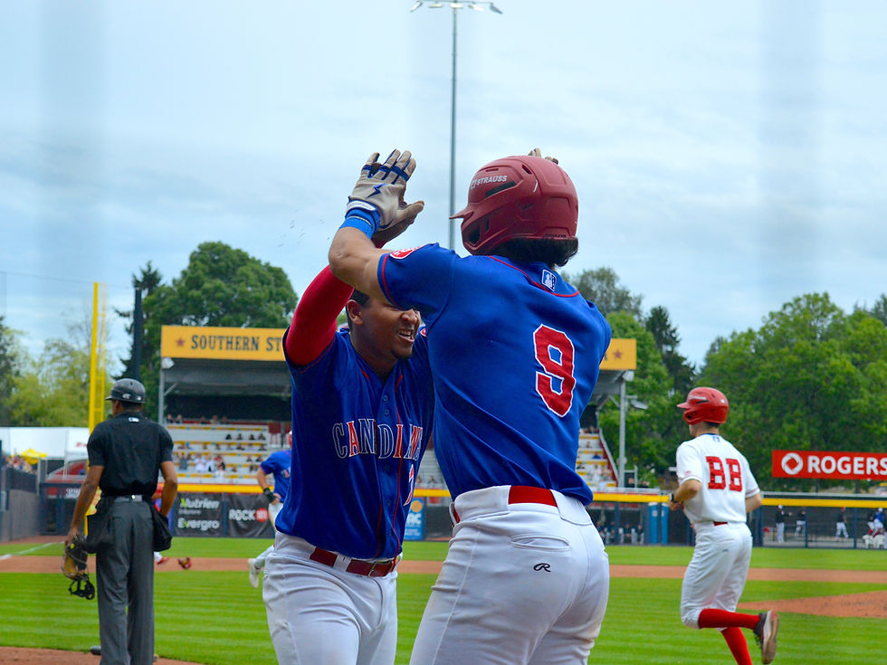 Vancouver Canadians make the comeback to split the series against the Everett Aquasox