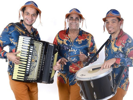 Lives recriam festas juninas pela internet