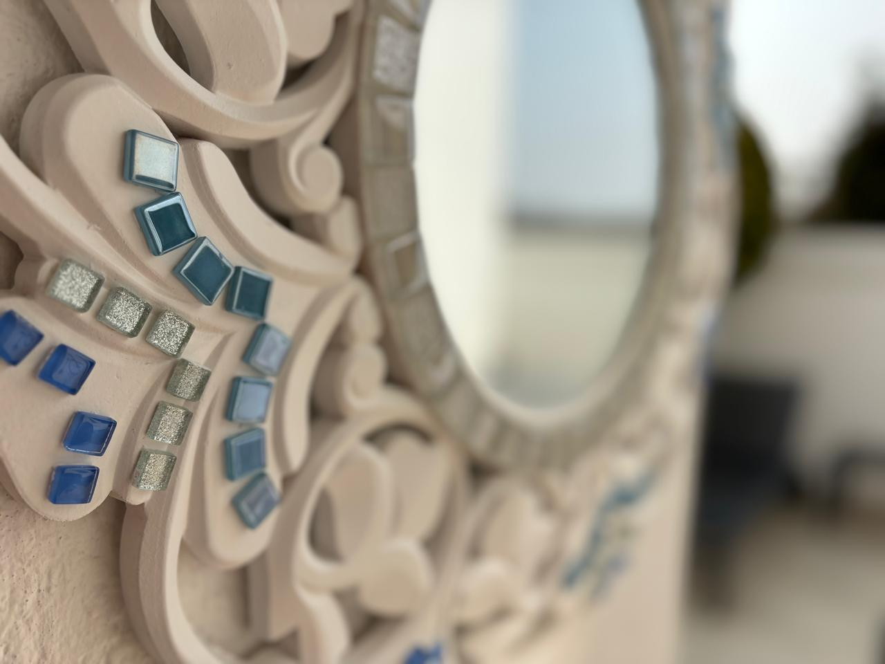 Mosaic White Decorative Wall Mirror