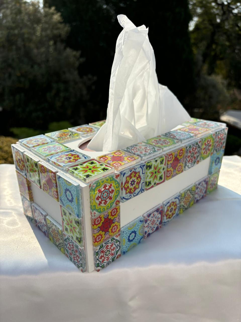 Mosaic Tissue Box