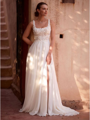 Romantische Brautkleider mit 3DSpitze und fliessendem Rock