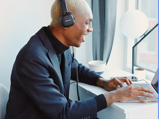 Gebimmel, klingeln, laute Gespräche im Zug!