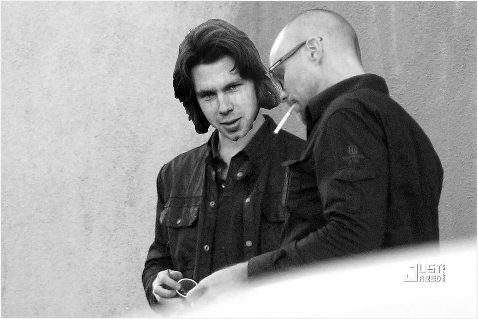 drake-cigarette-break.jpg
