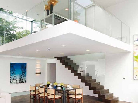Sala pé direito duplo com mezanino: decorar, reformar e construir