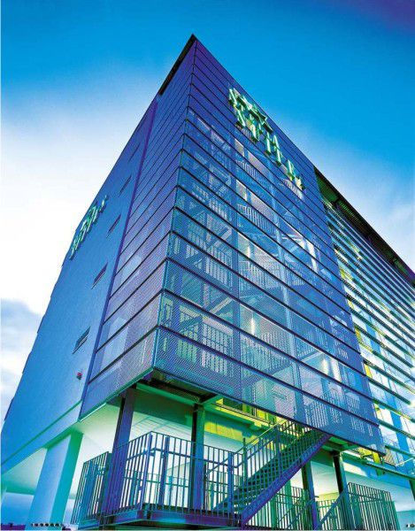 fachada metalica para prédios corporativos 03