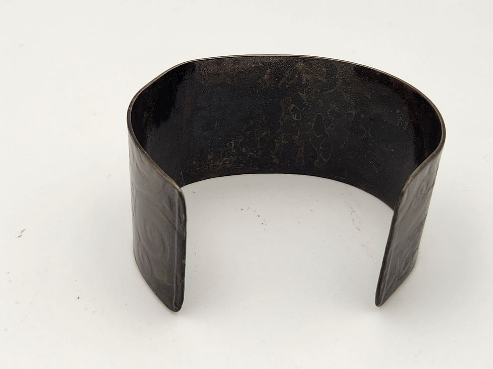 Thumbnail: Fused 18k gold on steel bracelet (Leslie McMillan, 2023)