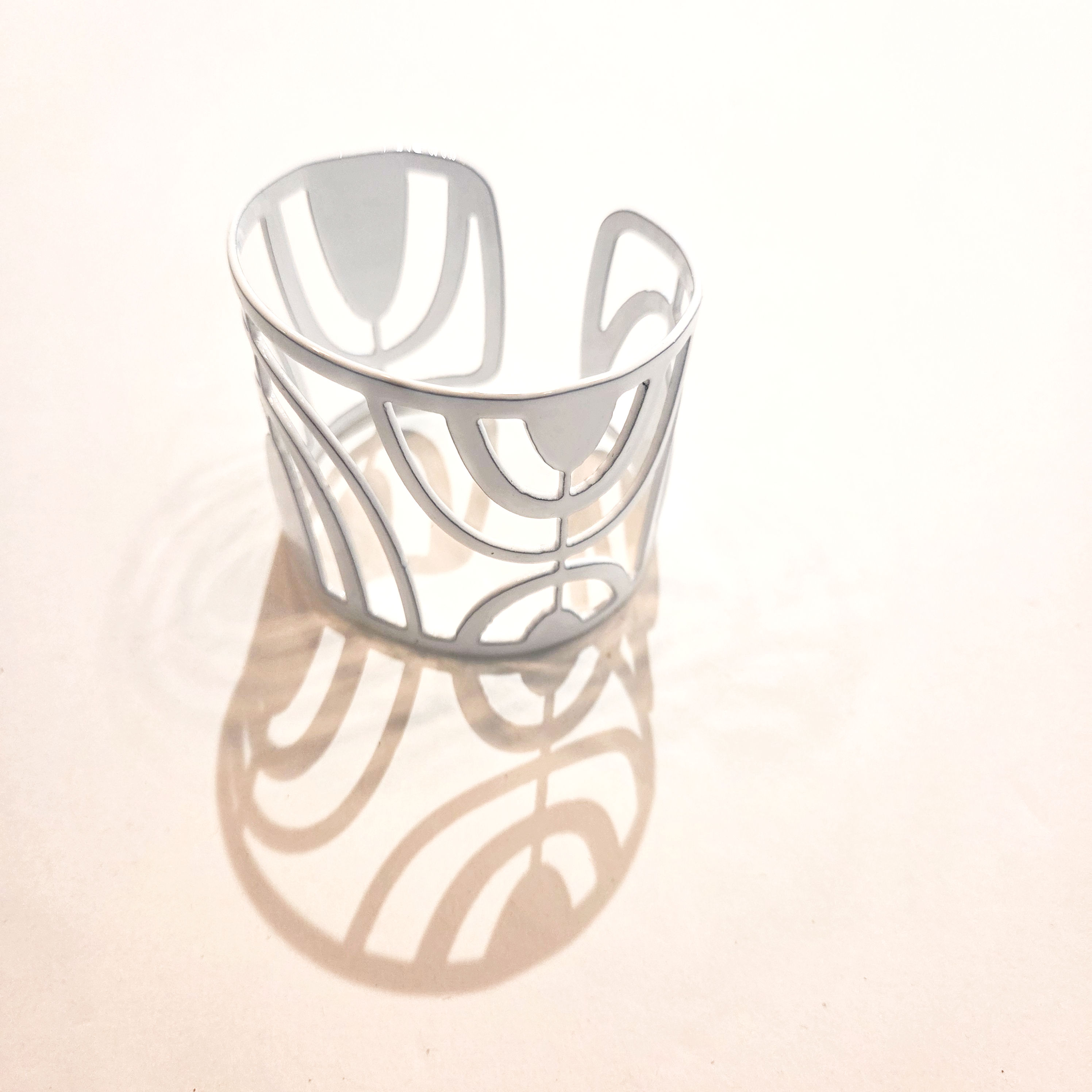 Tulip White Cuff (Melissa Stiles)