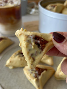אוזני המן טופי פקאן ובלונדי