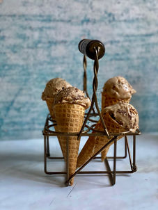 גלידה שוקולד חלב שברי קראנץ נוגט